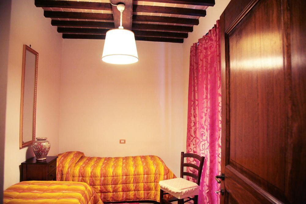 Agriturismo Ponte Di Riocchio Gubbio Exteriör bild