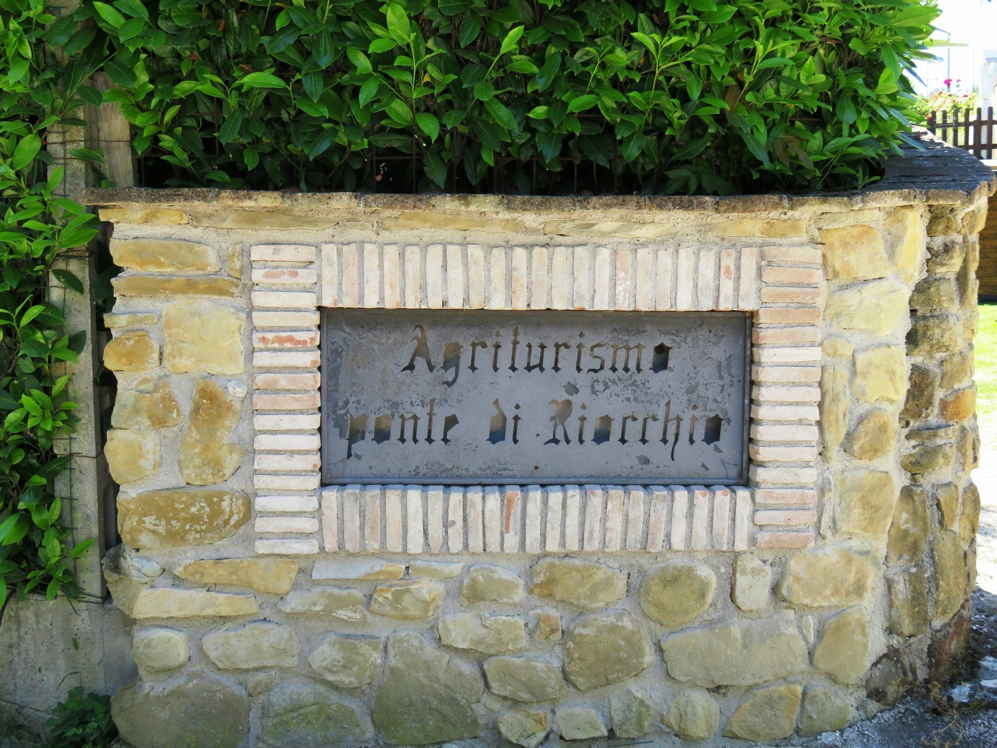 Agriturismo Ponte Di Riocchio Gubbio Exteriör bild